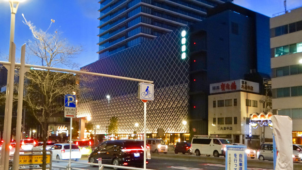 建物が完成した4月再開場予定の御園座 - 2