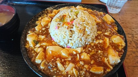麻婆チャーハン、よなかそば