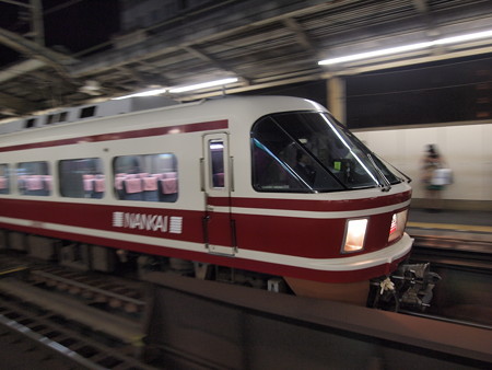 南海30000系特急りんかん 南海高野線新今宮駅03