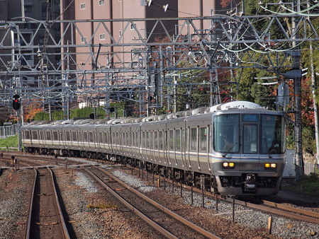 223系新快速 東海道本線山崎駅01