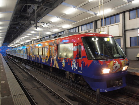 西鉄8000形妖怪ウォッチ電車 普通 天神大牟田線薬院駅02