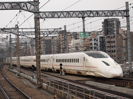 800系つばめ 九州新幹線博多駅