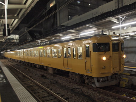115系末期色普通 山陽本線広島駅03