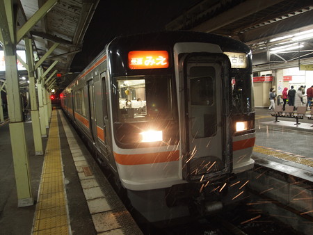 キハ75形快速みえ 紀勢本線松阪駅01