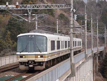 221系普通 湖西線北小松駅