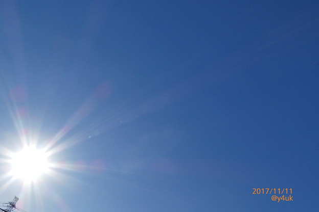 Photos: 1111秋晴れ突き刺す太陽～autumn blue sky sunshine～青空、ひとりきり