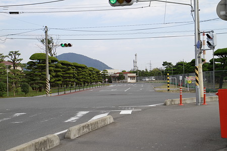 カネボウ正門前