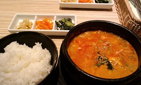 ゴマ坦々スンドゥブ