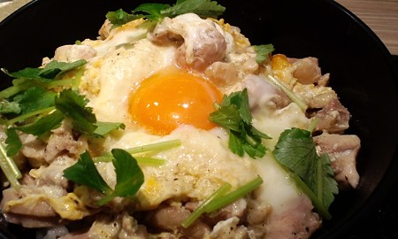 親子丼”白”@鶏肉専門店 梅や