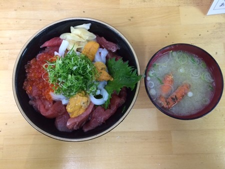 海鮮丼