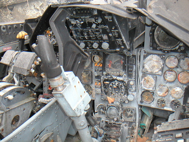 F15のコックピットの計器