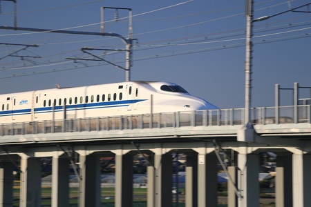 AZ2I2543