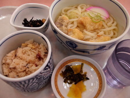 休暇村大久野島のタコうどん定食