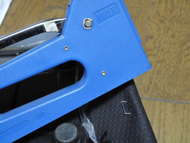IMG_8729 MAX製ホビータッカーではダメ 写真: IMG_8729 MAX製ホビータッカーではダメ