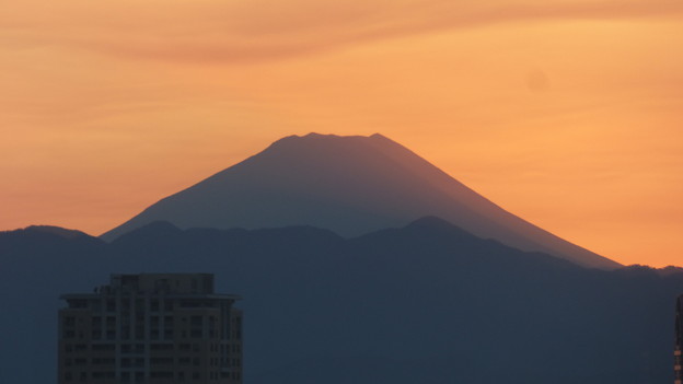 「グラデーションシルエット」な富士山