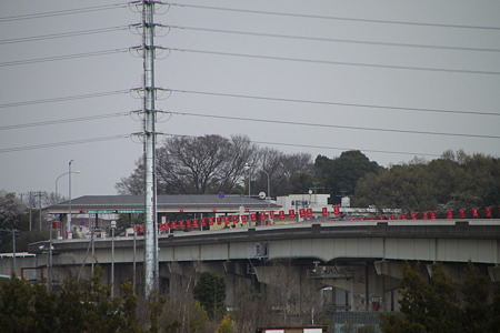 IMG_0157-新見沼大橋料金所。選手バスも通ります。