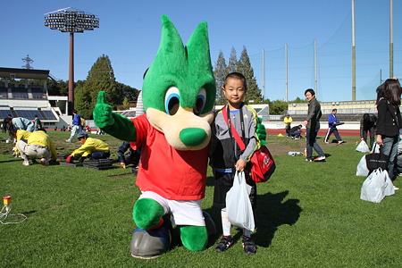 試合会場には絶対に現れない浦和レッズのマスコットのレディア