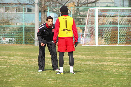 通訳？と何やら会話中ｗ