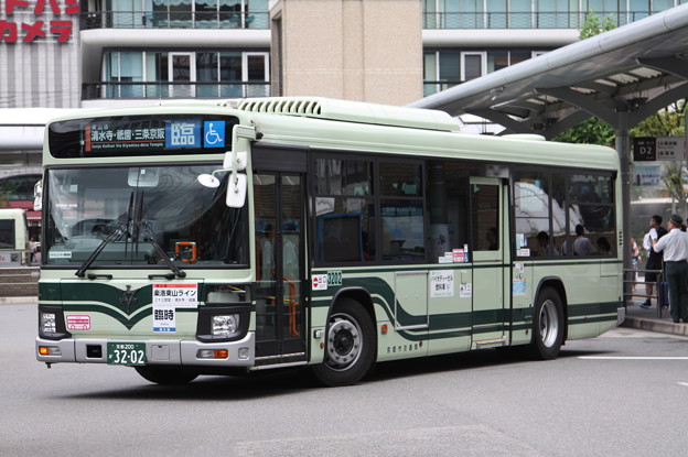 京都市営バス　新型エルガ　3202号車