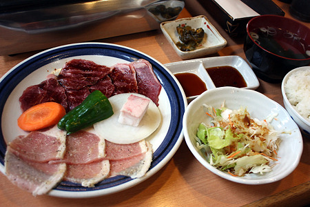 2010.08.22(SUN)/八街・榎久 牛豚焼肉定食 780円