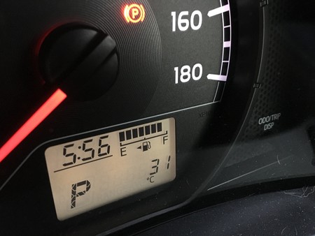 もう18時なるのに、まだ31度(さっきようやく28度まで下がってました)