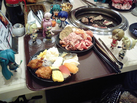 ハロウィンミク:「吉祥寺酒池肉林オフ会、開催中です♪」 ルカ:「今...