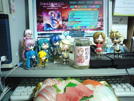 今日はめーちゃんの誕生日なので、「メイコの日本酒」でかんぱーい\(...