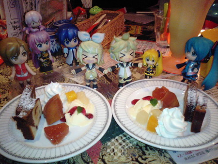 「はっぴばーすでぃ、でぃあー、リンちゃんとレンきゅんーー♪♪ はっ...