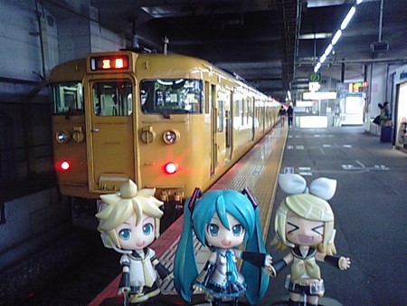 ■岡山 8:40 → 糸崎 10:04 433M 普通 リン:「鏡音色の電車キタ...