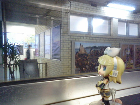 山川駅に停車。 リン:「もうこの駅から先には、駅員さんがいないん...