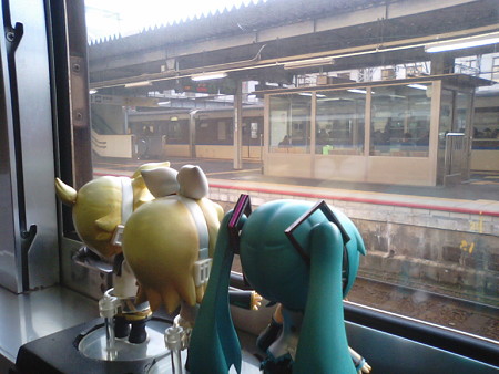 徳山駅に停車。