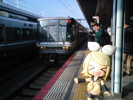 リン:「新快速で、大阪までヅバビューンだぉ!!」 ■姫路 9:26 → ...