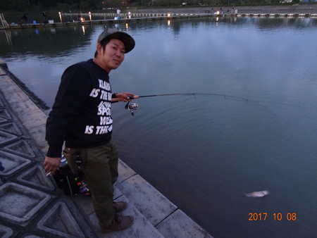 2017年 オープン間もない東山湖へ