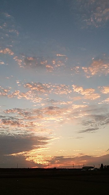 今日もおつかれさま(*´∀｀) 明日もいい日になりますように＊  #空 #空写真 #夕景 #イマソラ #ガラホ撮影