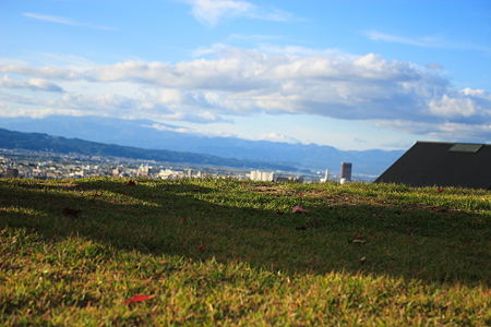 悠創の丘より望む山形市内