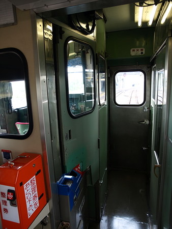 キハ40車内2