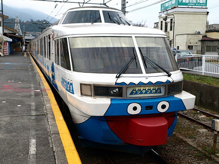 フジサン特急(大月駅)1