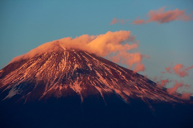 Photos: 1月6日富士宮からの夕方富士山～ 夕陽と共に雲踊る？って感じでしょうか？！