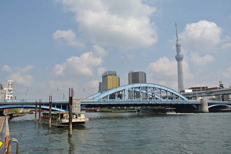 駒形橋とスカイツリー