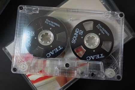 2011.11.14　机　カセットテープ　Teac Sound 52　BL Reel Cassette