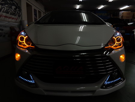 トヨタＡＱＵＡ　京都府　イカリング・ＮＥＷアウディ風ＬＥＤ取付　ウインカー時