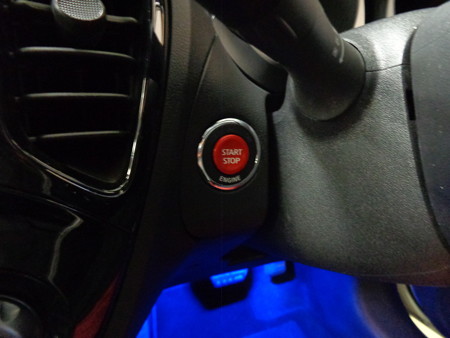 ジューク　埼玉県　日産プッシュスタートボタン変更　３５ＧＴＲボタン取付