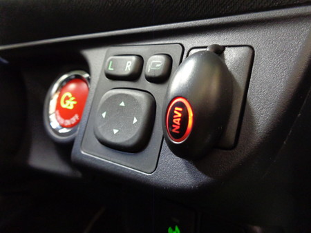 トヨタＡＱＵＡ　Ｇ’ｓ　千葉県　ＴＶ・ナビキット取付