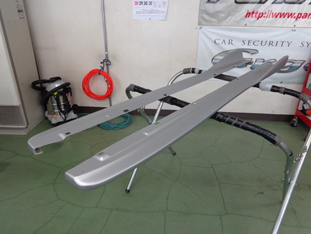 インプレッサ　愛知県　サイドステップ取付　塗装