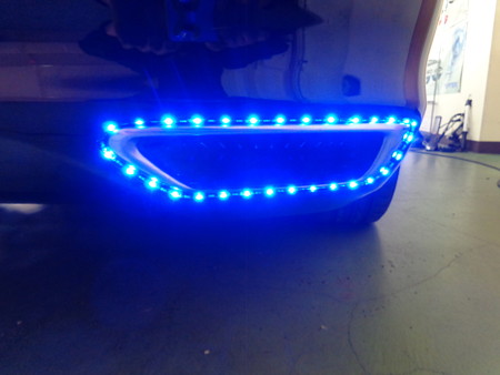 マークＸ　神奈川県　マフラーカッターＬＥＤ取付　青