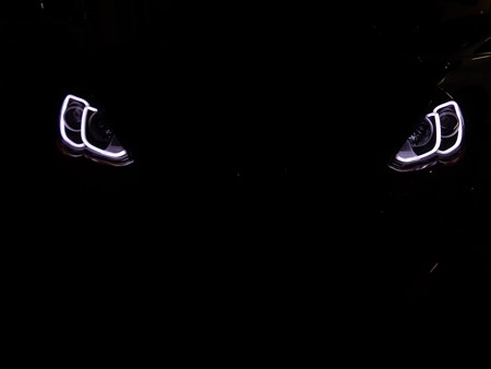 トヨタＡＱＵＡ　ヘッドライト加工　ＮＥＷアウディ風ＬＥＤ　ホワイト