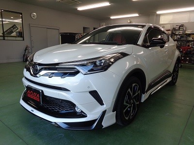 C-HR　岐阜県　エンブレムフィルム＆カーボンシート加工