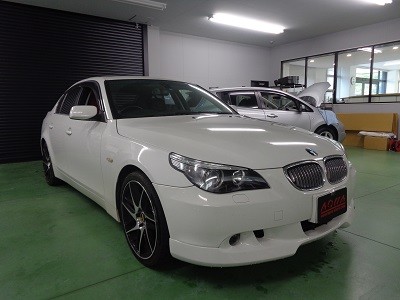 BMW５シリーズ　ヘッドライト磨き