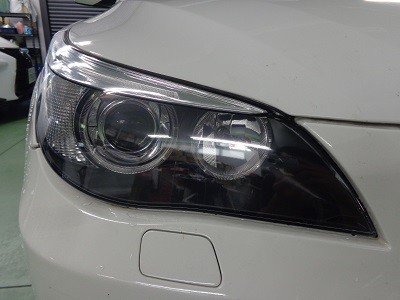 BMW５シリーズ　ヘッドライト磨き後