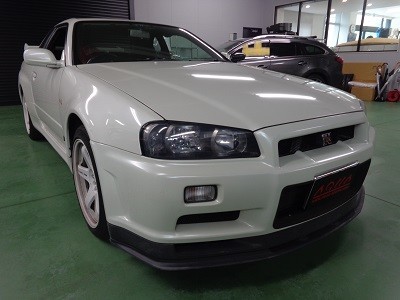 スカイライン３４ＧＴＲ　ヘッドライト磨き